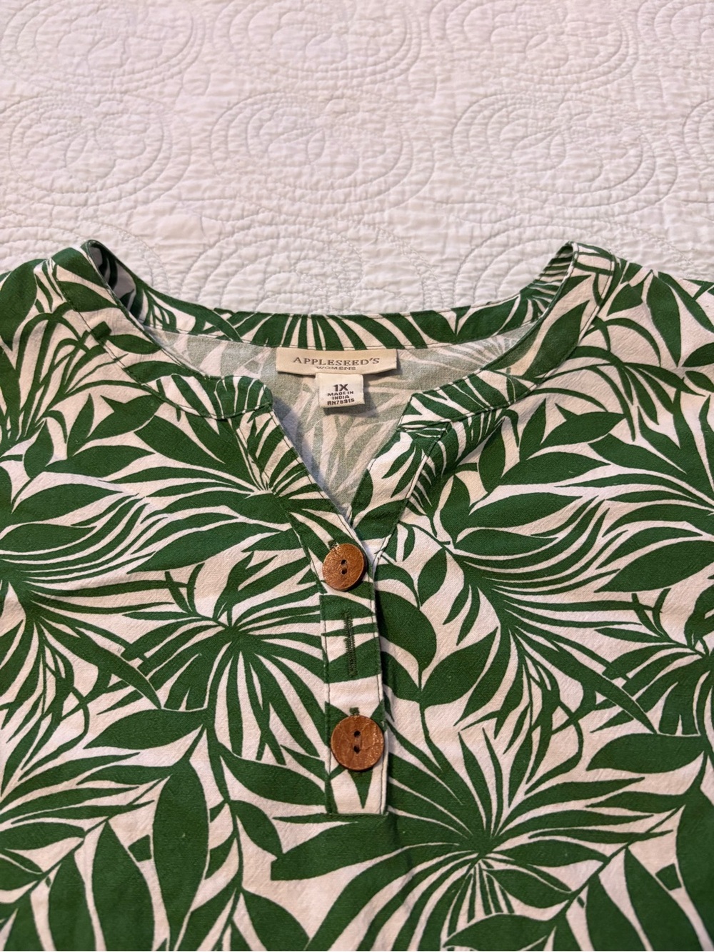 Appleseed’s popover blouse. Size 1X.